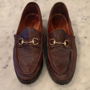 Gucci Vintage (1995ish) Horsebit Brown Loafer. Size 8.